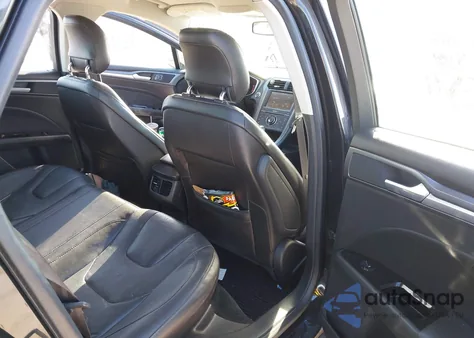 2013 Ford Fusion Titanium z USA, uszkodzony, nr VIN 3FA6P0D95DR298717